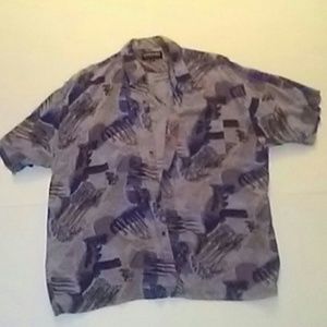 Mens vintage 1990s casual button up.